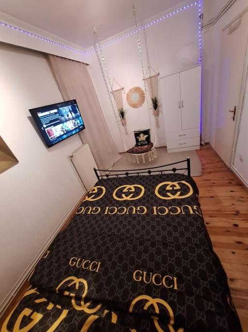 Queen Suites 60M2 Salonicco Esterno foto
